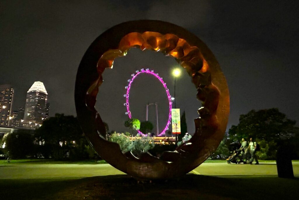 Singapore Flyer & Moon Gate Gardens by the Bay
