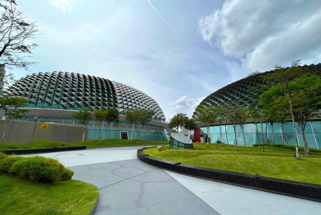 Esplanade Roof Terrace at Level 4